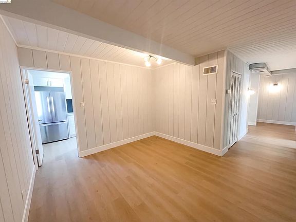 2nd image of 2360 Oakmont Dr