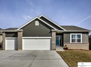 11321 S 173rd Ave, Gretna, NE 68028