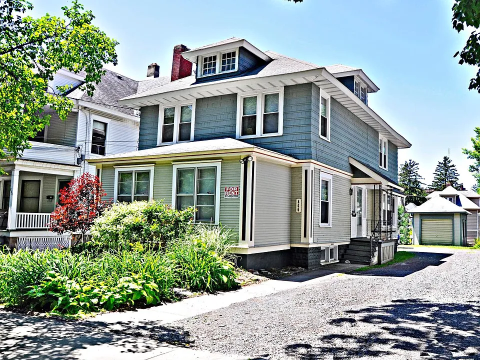 860 Lancaster Ave