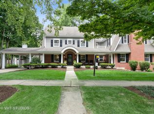 415 Fulton St, Geneva, IL 60134