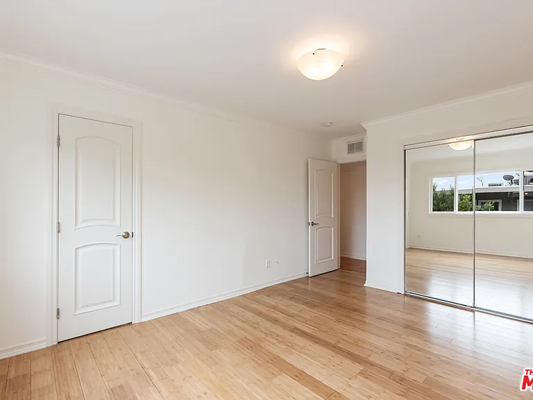1226 Franklin St #4 — Photo 23