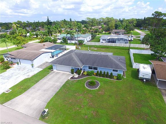 3rd image of 8822 Crest Ln