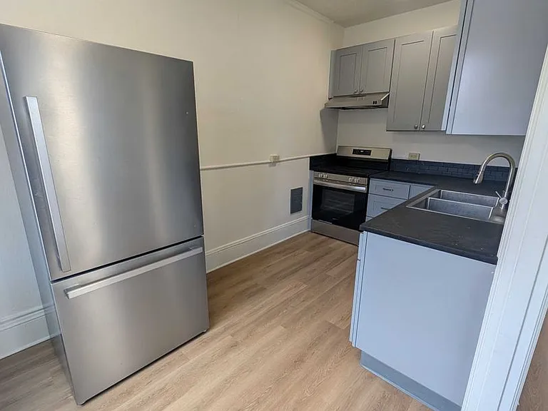 Located directly in the heart of Portland's SE — Photo 4