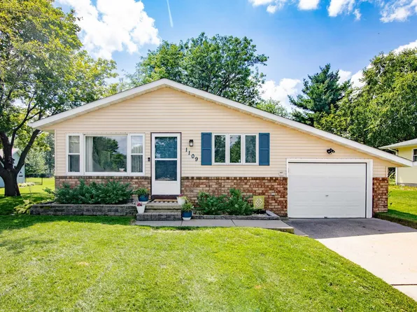 1109 Palmer St, Stoughton, WI 53589