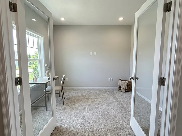 10561 Elderberry Ln — Photo 4