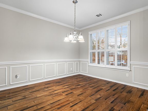 4th image of 2634 Lakehills St