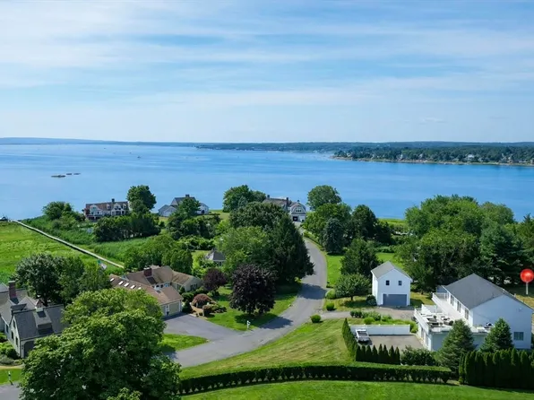 44 Seabury Point Rd, Duxbury, MA 02332