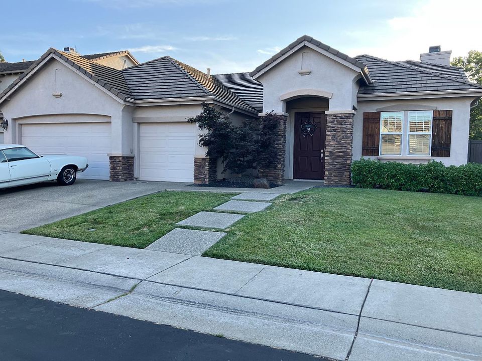 1st image of 9652 Cypress Garden Ln