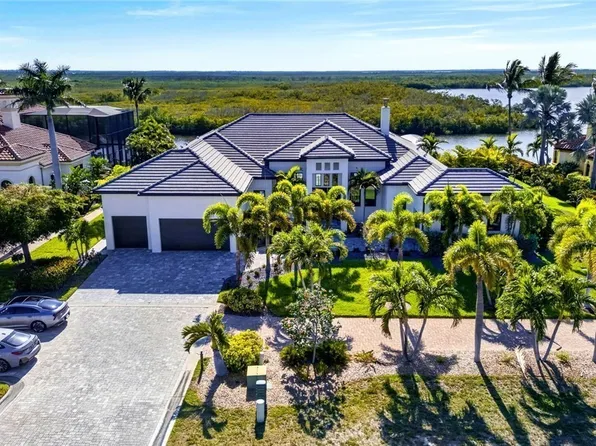872 W Cape Estates Cir, Cape Coral, FL 33993