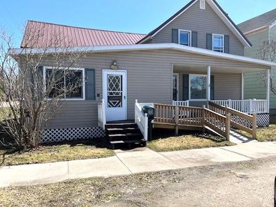 236 N D St, Cheboygan, MI, 49721