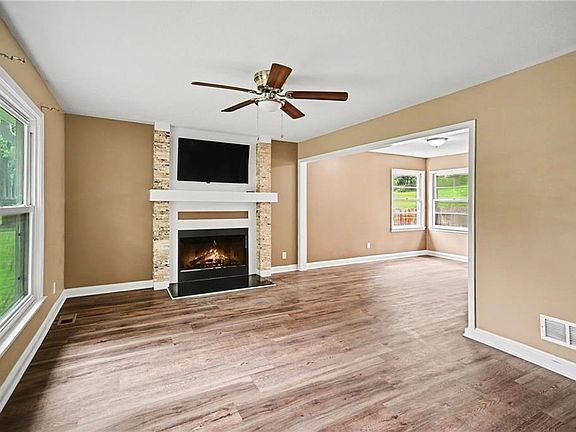 5th image of 5313 N Lydia Ave