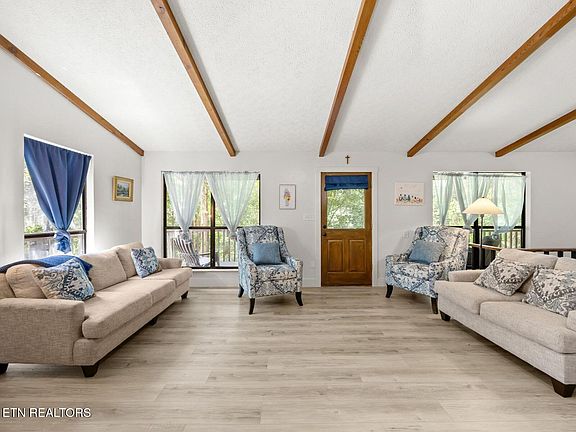 3rd image of 806 Gamble Dr