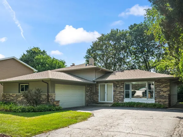1292 N Linden Ave, Palatine, IL 60074