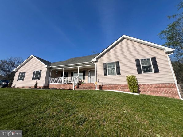 1137 Arnold Rd, Westminster, MD 21157