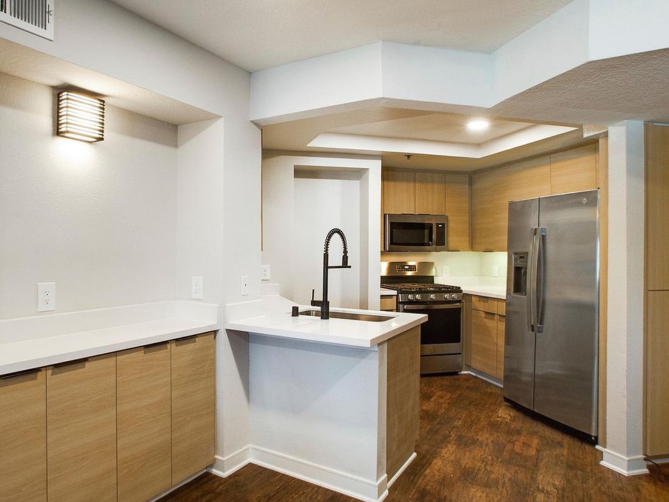 1st image of 7661 Beverly Blvd #1-305