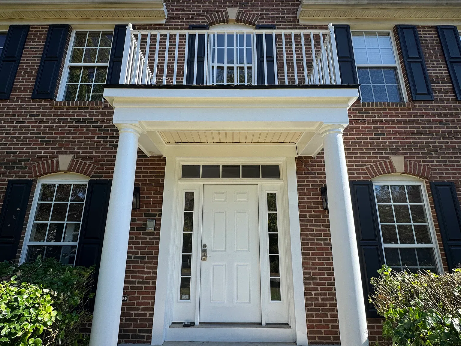 5 bed, 3.5 bath, 4100 sqft, $3,000 — Photo 3