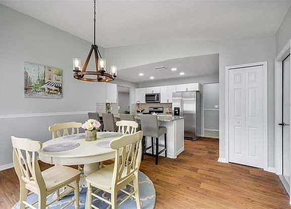 2nd image of 4189R Targee Ave