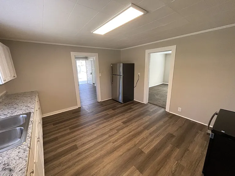 322 E Perry Ave — Photo 8
