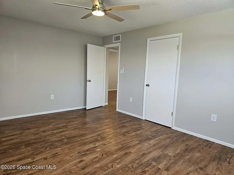 190 E Olmstead Dr #M1 — Photo 16