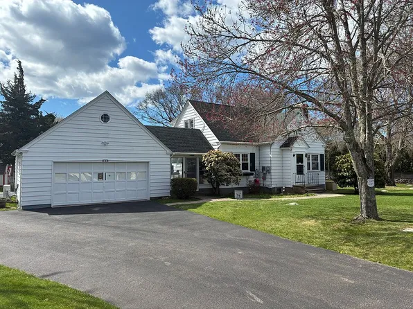 138 S Broad St, Pawcatuck, CT 06379