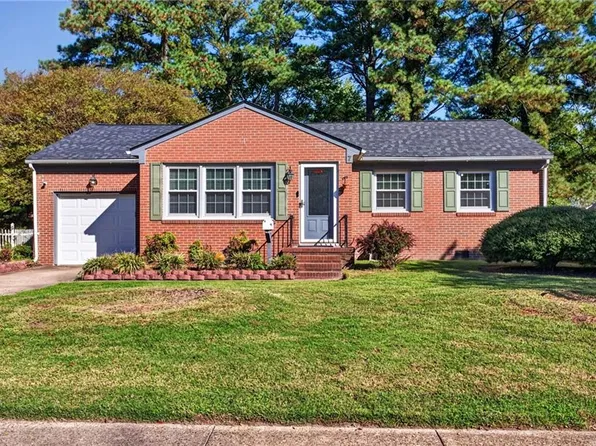 7 Albany Dr, Hampton, VA 23666