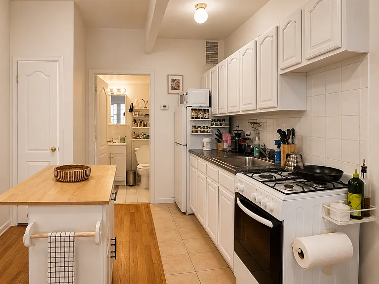 52 W 14th St #5A — Photo 5