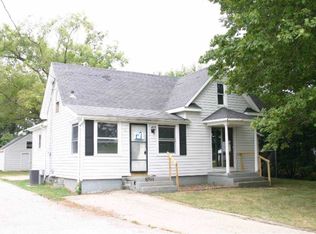 6911 134th Ave W, Taylor Ridge, IL 61284