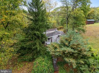 2420 Sumneytown Rd, Harleysville, PA 19438