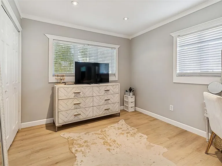 2302 S Arrawana Ave — Photo 43