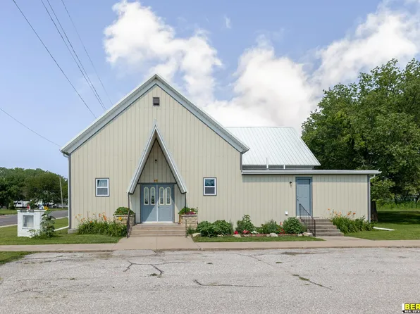 812 Lafayette St, Brock, NE 68320