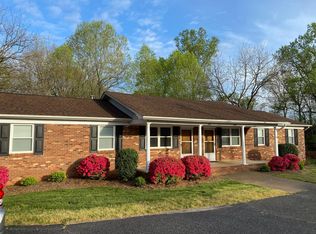 4210 N Center St, Hickory, NC 28601