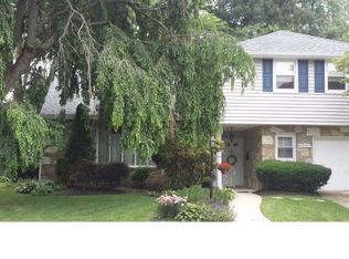 9661 Sandanne Rd, Philadelphia, PA 19115