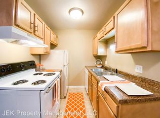 700 W Badger Rd #14, Madison, WI 53713