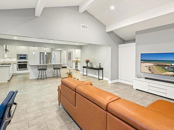 4th image of 2071 Trevino Ave