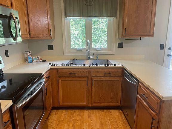 5th image of 34 Sanwood Dr