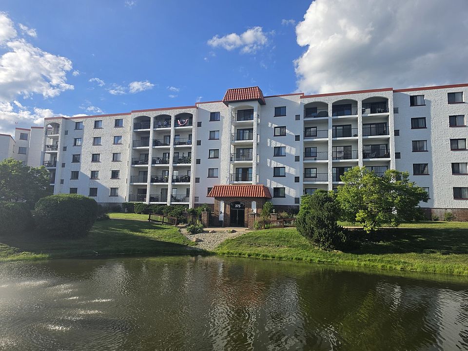 1st image of 375 Plum Creek Dr APT 103
