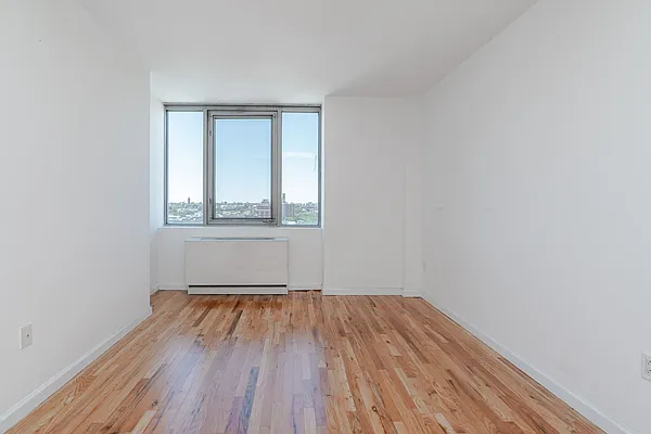 Rented by Farside Realty LLC | media 4