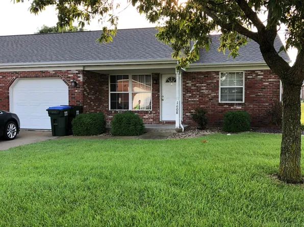 1008 Country Club Dr, Red Bud, IL 62278