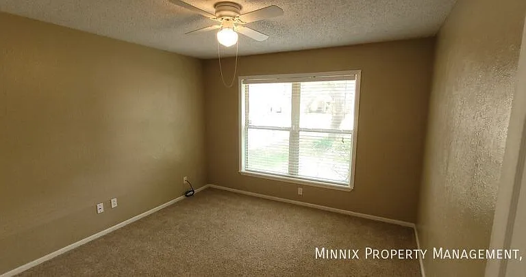 4620 Itasca St — Photo 15