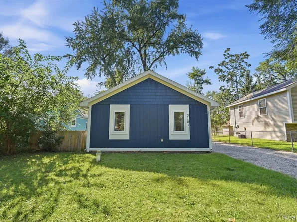 3161 Terry St, Walled Lake, MI 48390