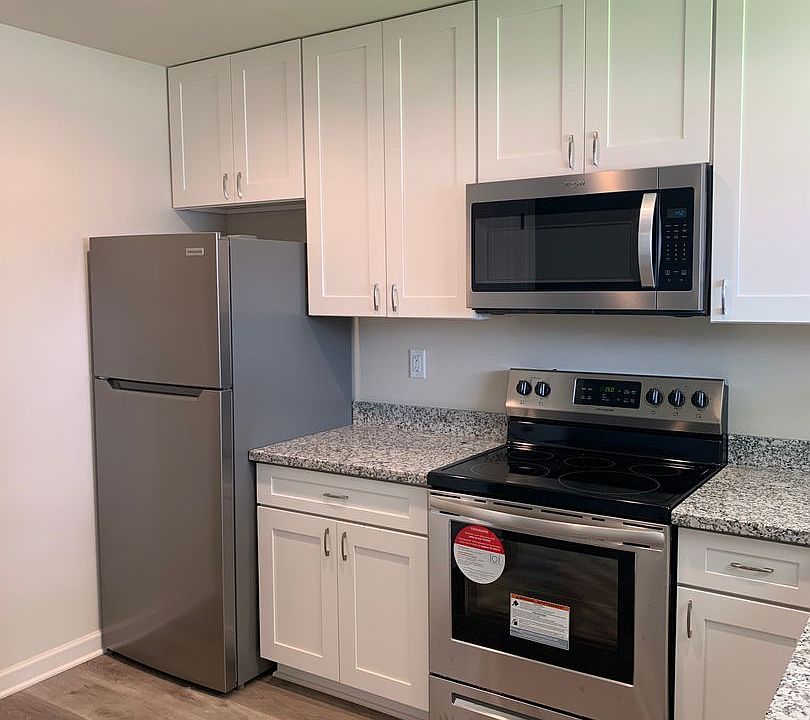 2nd image of 516-522 Live Oak Blvd
