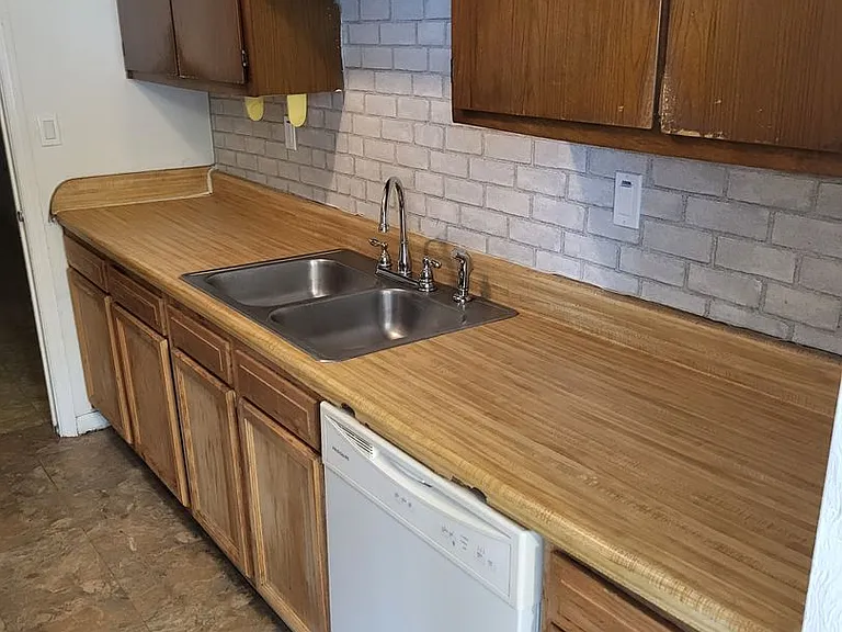 6057 Camellia Dr — Photo 7