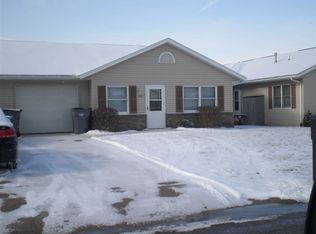 403 S Harkless Dr, Syracuse, IN 46567