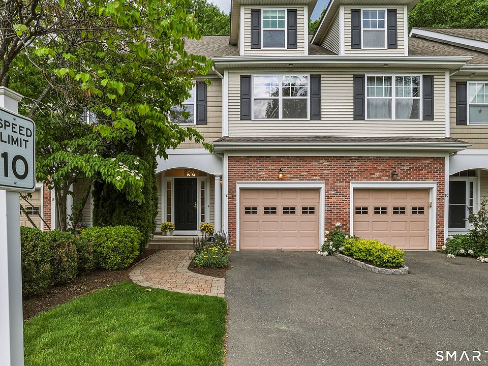 1st image of 12 Schoolhouse Drive #12