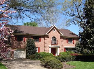 7300 Barra Dr, Bethesda, MD 20817