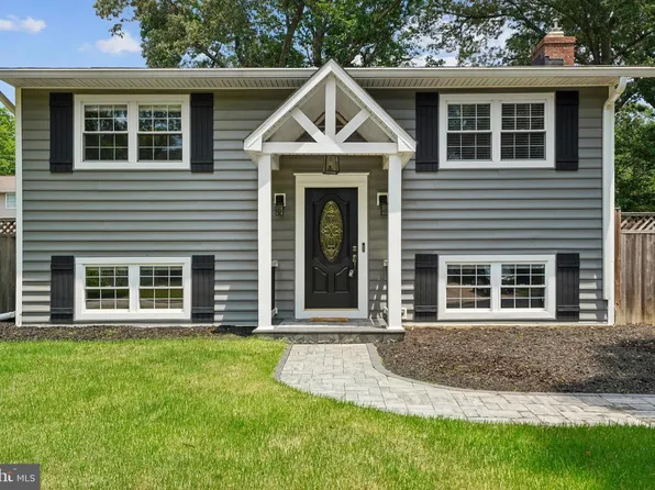105 S Carolina Ave, Pasadena, MD 21122