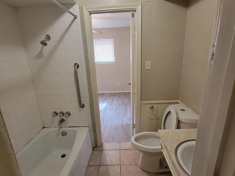 1314 Hanna Cir — Photo 8