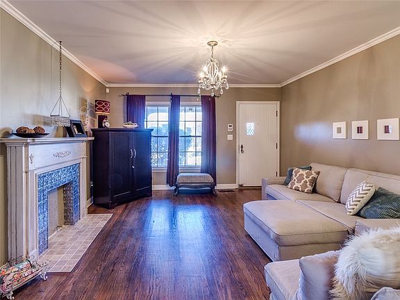 Living/Beautiful Hardwood Flooring/Mock Fireplace