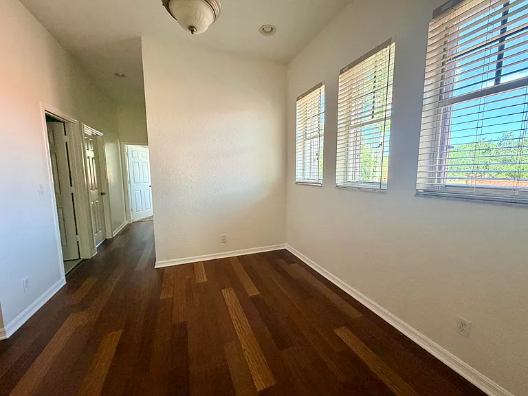 5772 NW 119th Dr — Photo 31