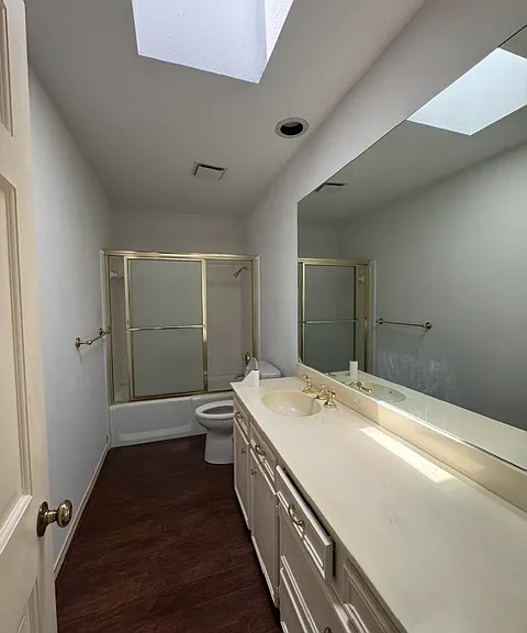 4th bedroom bathroom